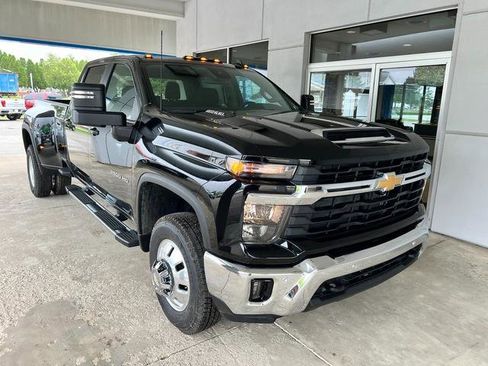 New 2025 Chevrolet Silverado 3500 LT w/ All Star Edition image 5