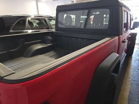 Used 2020 Jeep Gladiator Sport AWD/4WD image 3
