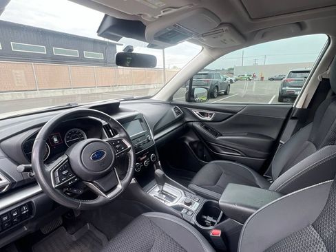 Used 2022 Subaru Forester Premium AWD/4WD image 11