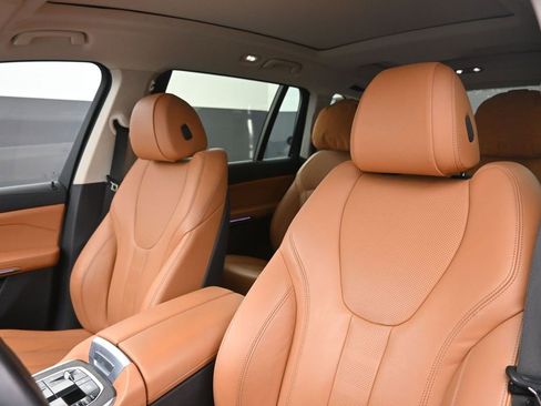 Certified 2022 BMW X7 xDrive40i w/ Premium Package image 13