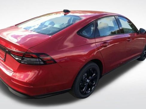 Used 2025 Honda Accord SE image 8