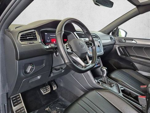 Used 2023 Volkswagen Tiguan SE R-Line FWD image 10