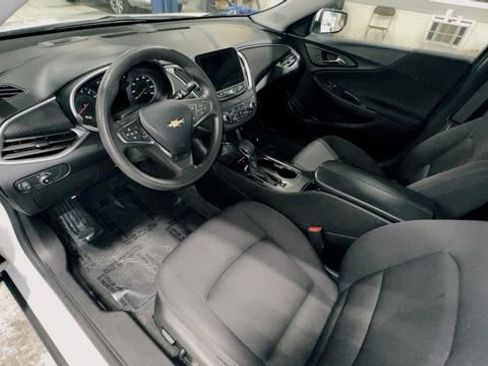 Used 2024 Chevrolet Malibu LT image 33