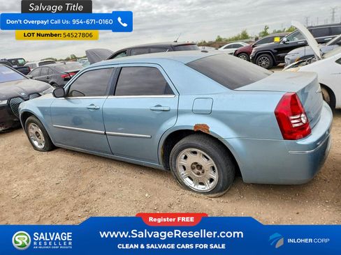 Used 2009 Chrysler 300 Touring RWD image 3