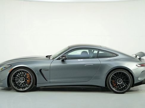 Used 2025 Mercedes-Benz AMG GT 63 S w/ AMG Carbon Fiber Package image 60
