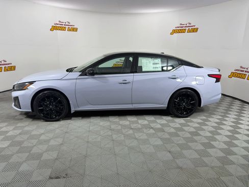 New 2026 Nissan Altima 2.5 SR w/ SR Midnight Edition Package image 2