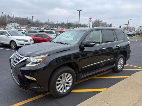 Used 2016 Lexus GX 460 image 2