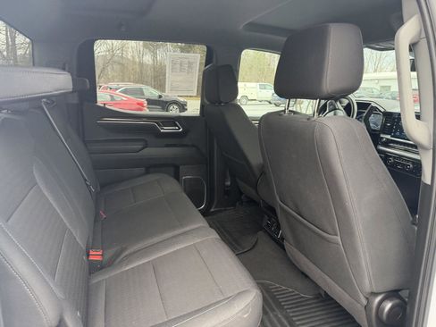 Used 2025 Chevrolet Silverado 1500 LT image 18