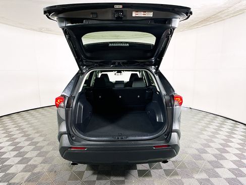 Used 2022 Toyota RAV4 XLE w/ Convenience Package image 31