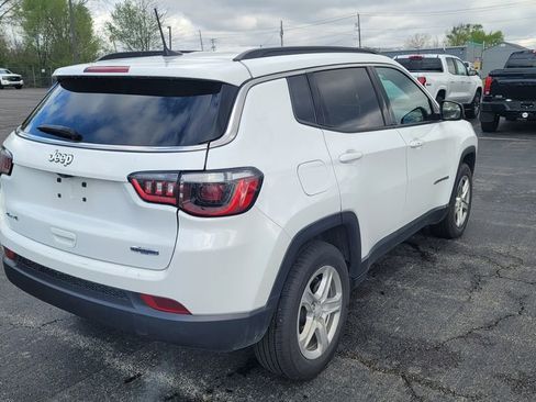 Used 2024 Jeep Compass Latitude AWD/4WD image 6