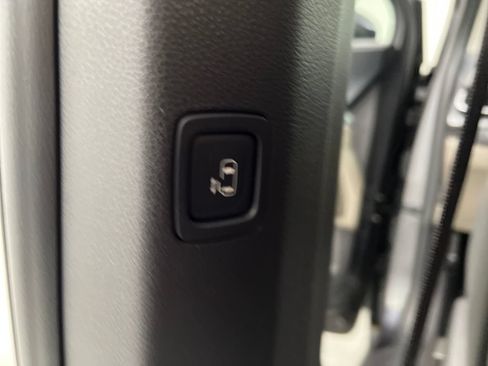 Used 2026 Kia Carnival LXS FWD image 19