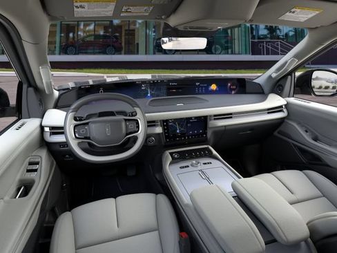 New 2026 Lincoln Navigator Premiere AWD/4WD image 9