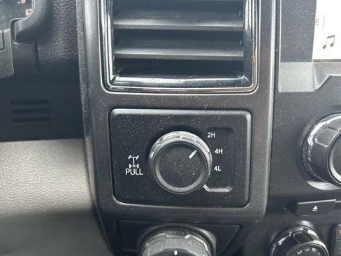 Used 2018 Ford F150 XLT w/ Equipment Group 302A Luxury image 19