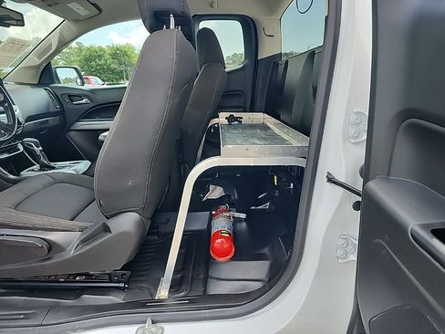 Used 2022 Chevrolet Colorado LT w/ Fleet Safety Package image 19