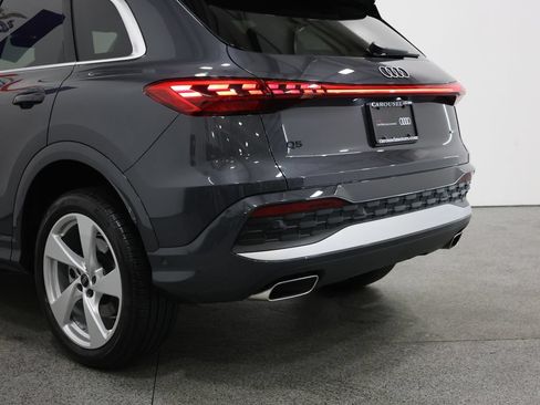 Certified 2025 Audi Q5 Premium Plus w/ Premium Plus AWD/4WD image 10