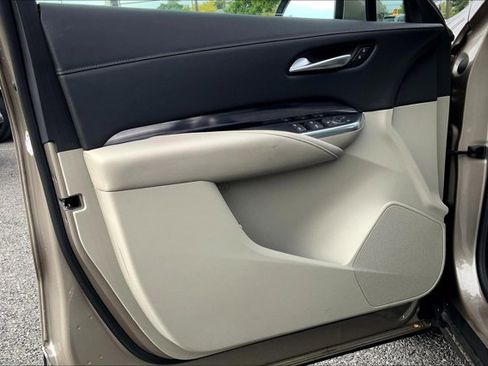 Used 2023 Cadillac XT4 Luxury w/ Cold Weather Package image 22