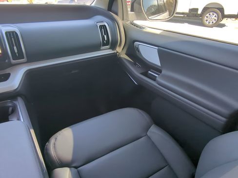 New 2026 Ford Expedition Active RWD image 15