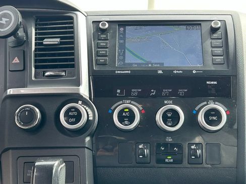 Used 2022 Toyota Sequoia Limited AWD/4WD image 17