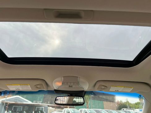 Used 2012 INFINITI M37 w/ Premium Pkg image 13