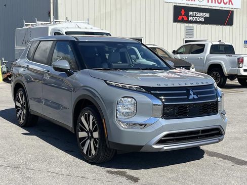 New 2026 Mitsubishi Outlander SE FWD image 6