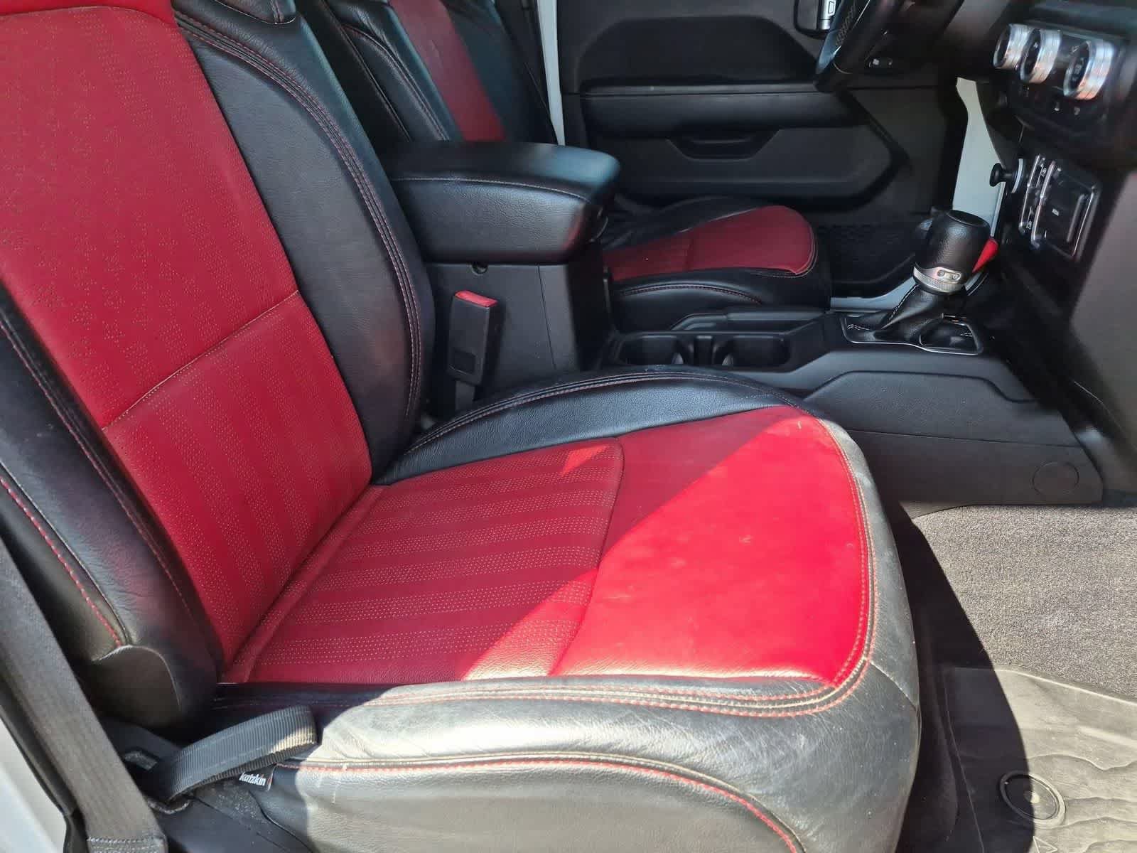 Used 2020 Jeep Gladiator Overland AWD/4WD image 13