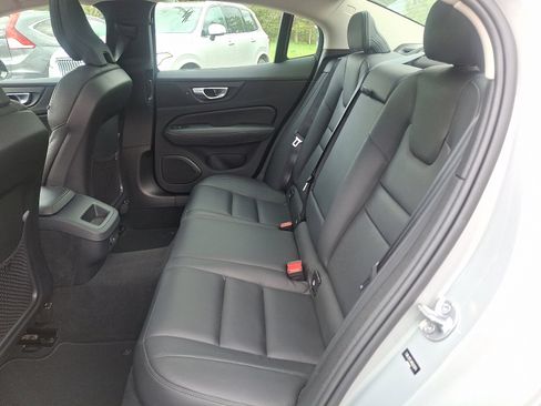 Certified 2024 Volvo S60 B5 Plus image 10