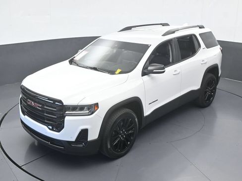 Used 2023 GMC Acadia SLE w/ Driver Convenience Package FWD image 50