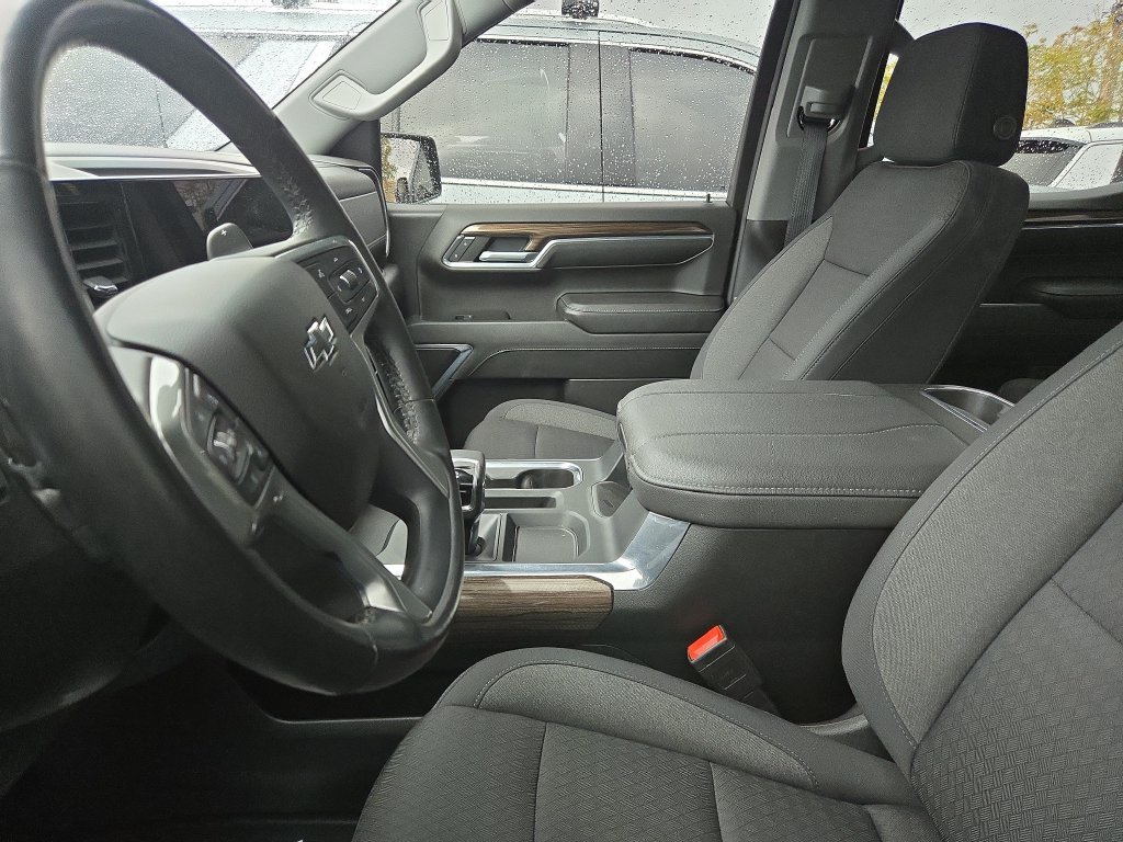 Used 2023 Chevrolet Silverado 1500 RST AWD/4WD image 9