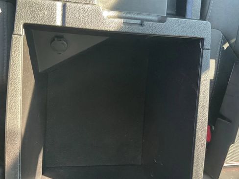 Used 2016 Toyota Tundra SR5 image 37