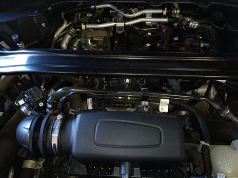 Used 2021 Ford Explorer Limited image 30