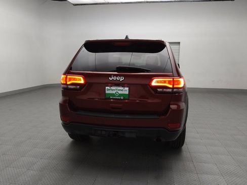 Used 2019 Jeep Grand Cherokee Laredo w/ Laredo X Package image 7