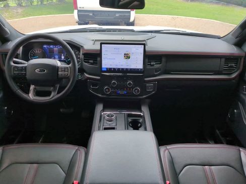 Used 2024 Ford Expedition Limited RWD image 15
