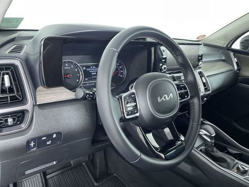Used 2023 Kia Sorento X-Line EX image 28