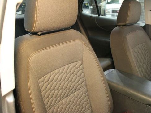 Used 2021 Chevrolet Equinox LT image 11