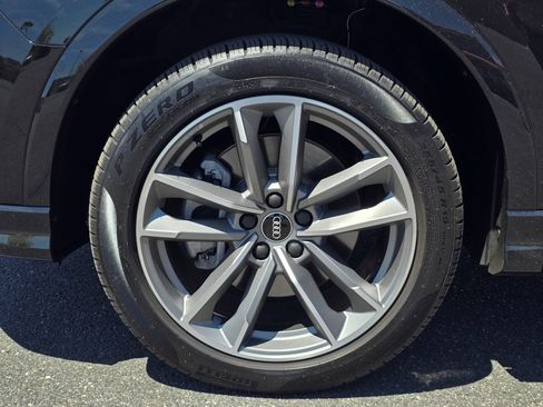 Certified 2025 Audi Q3 2.0T Premium w/ Convenience Package AWD/4WD image 35