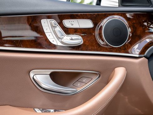Used 2022 Mercedes-Benz E 350 4MATIC Sedan image 20