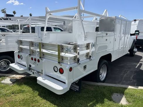 New 2024 RAM 5500 Tradesman RWD image 4