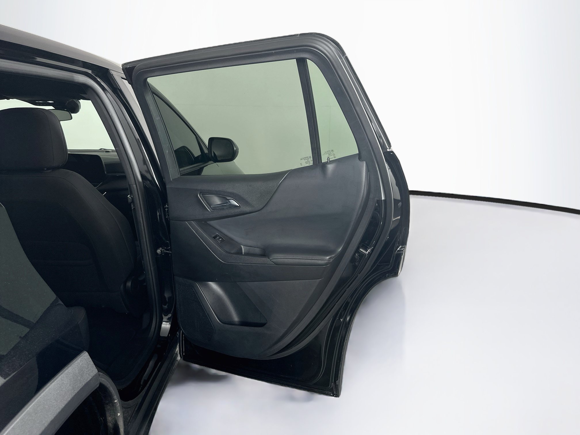 Used 2025 Chevrolet Equinox LT AWD/4WD image 30