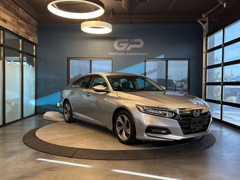 Used 2018 Honda Accord EX image 1