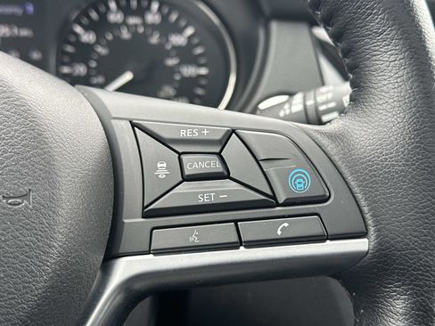 Used 2021 Nissan Rogue Sport SL w/ Premium Package image 23