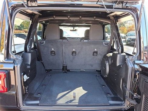 Used 2021 Jeep Wrangler Unlimited Sahara AWD/4WD image 28