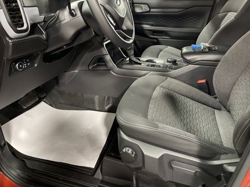 Used 2024 Ford Ranger XL image 10