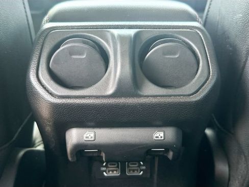 Used 2021 Jeep Wrangler Unlimited Rubicon AWD/4WD image 25