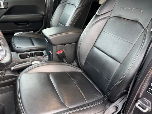 Used 2021 Jeep Wrangler Unlimited Sahara w/ Cold Weather Group image 9