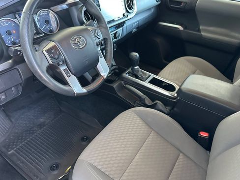 Used 2023 Toyota Tacoma SR5 AWD/4WD image 9