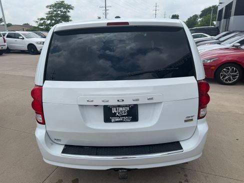 Used 2019 Dodge Grand Caravan GT FWD image 5