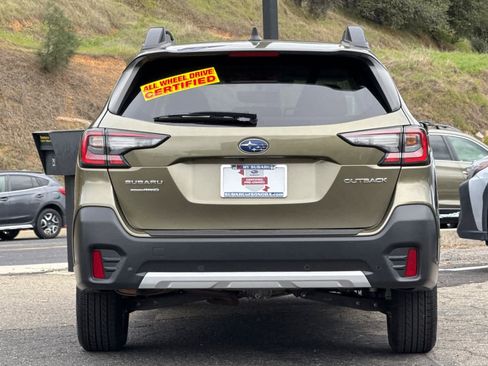 Certified 2022 Subaru Outback Limited image 5