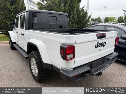 Used 2023 Jeep Gladiator Sport AWD/4WD image 8