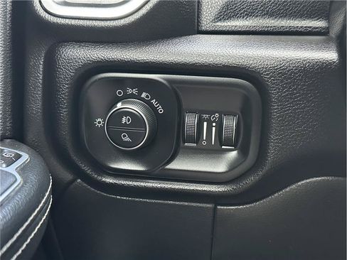 Used 2024 RAM 2500 Laramie w/ Safety Group AWD/4WD image 27