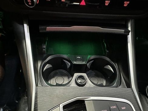 Used 2025 BMW 330i xDrive 330i xDrive w/ Premium Package image 19